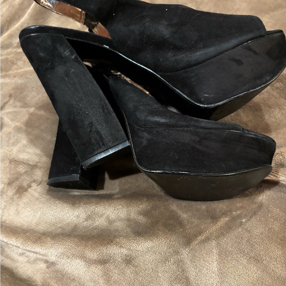 Elegant Black Women's Platform Shoes - Picture 2 of 6